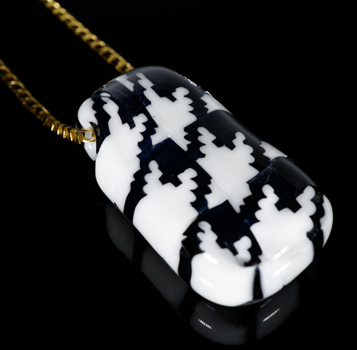 Black and White Houndstooth Pendant